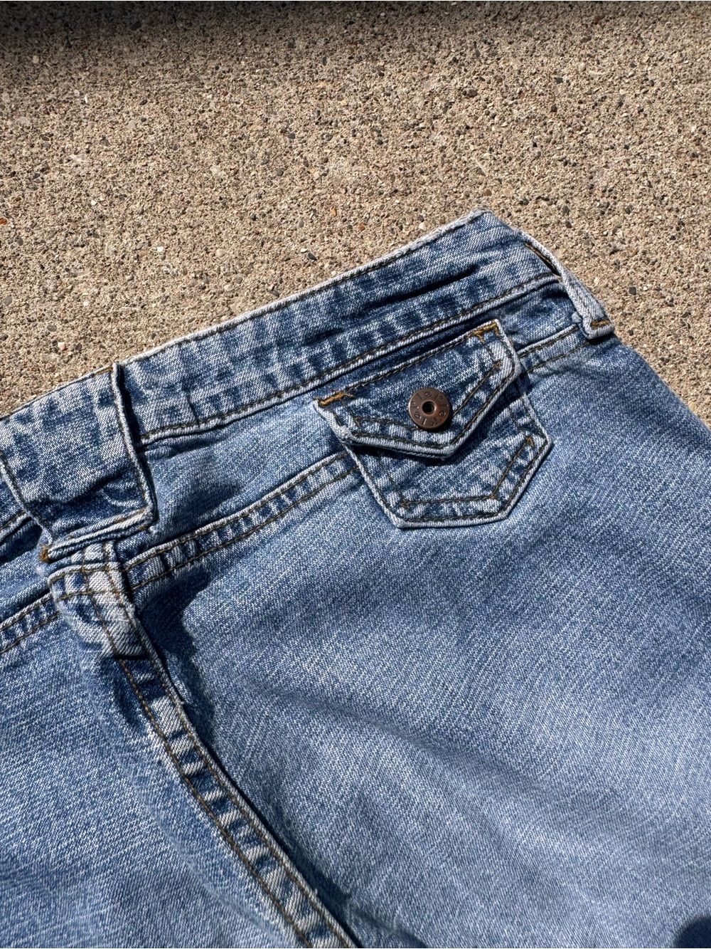 lei Women's Flare Jeans in Medium Blue Wash - Picture 6 of 9
